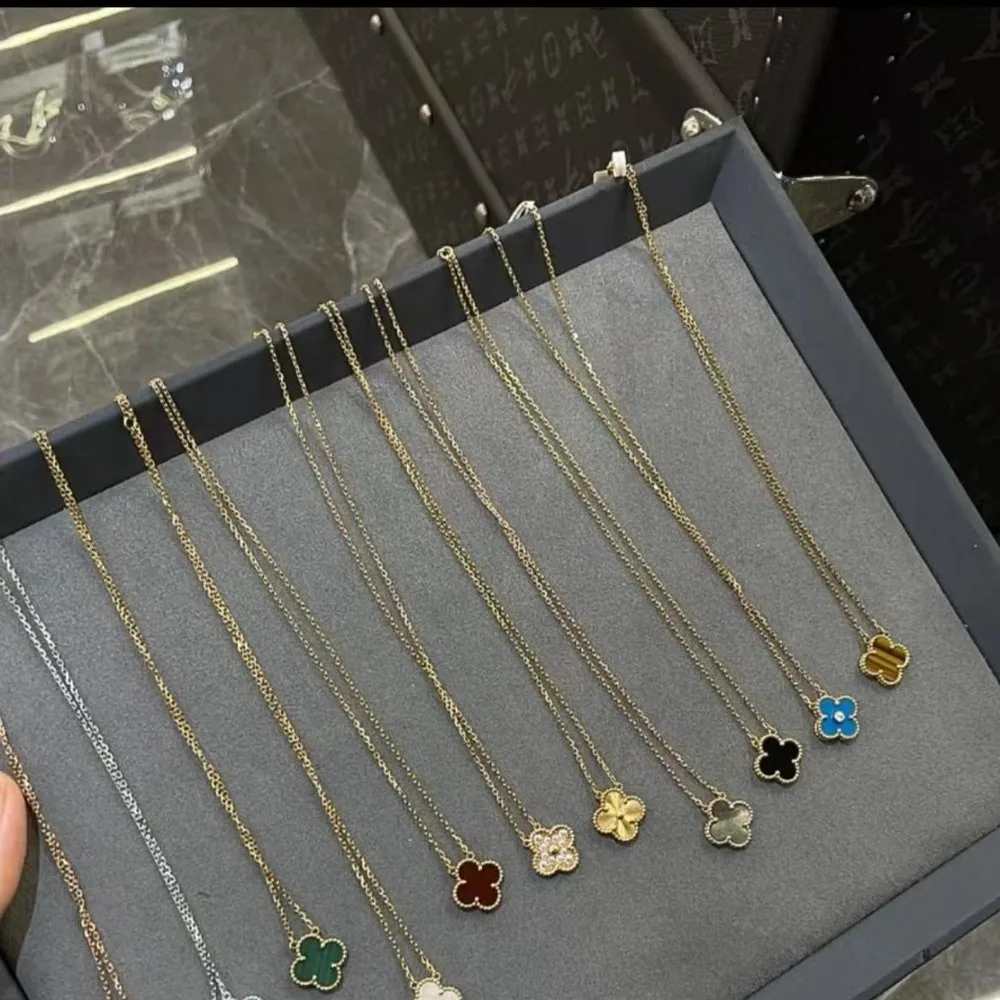 VCA Clover Necklace - Image 4